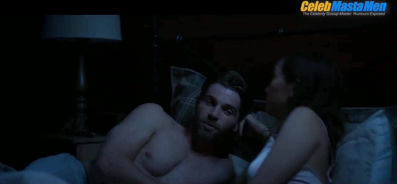 Mike Vogel ’s Straight, Shirtless Scene From - Photo 2 of 5