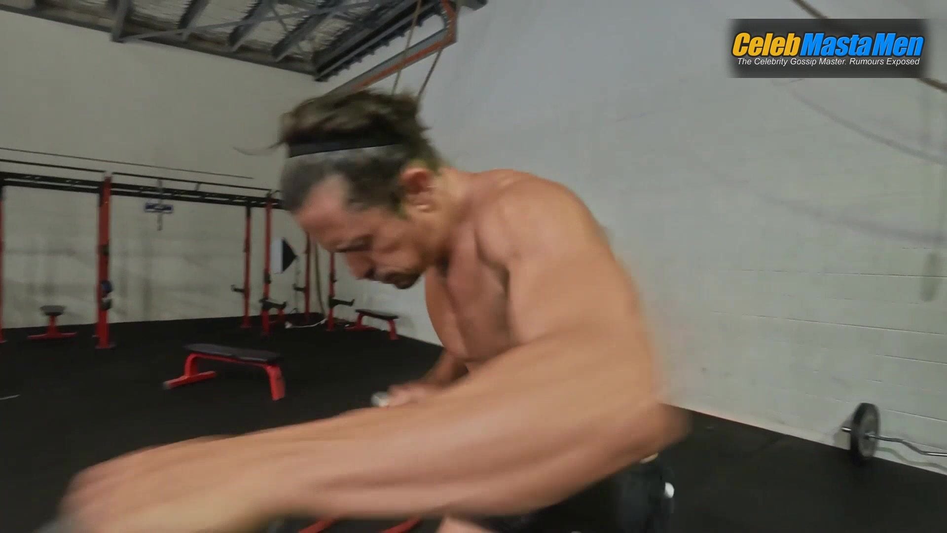 Orlando Bloom Shirtless Scene In : To The Edge - Photo 3 of 5 photo 4