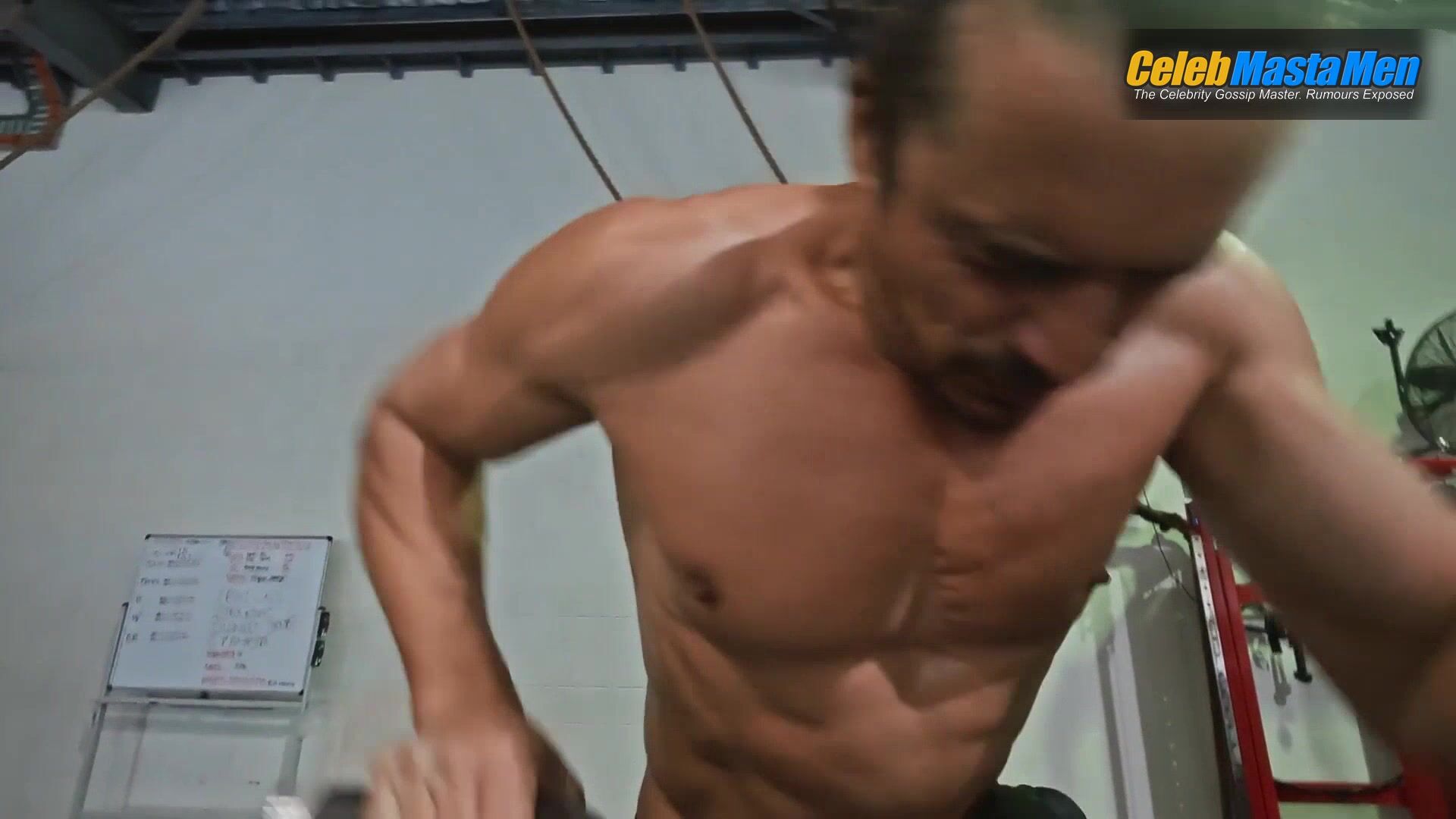 Orlando Bloom Shirtless Scene In : To The Edge - Photo 3 of 5 photo 5