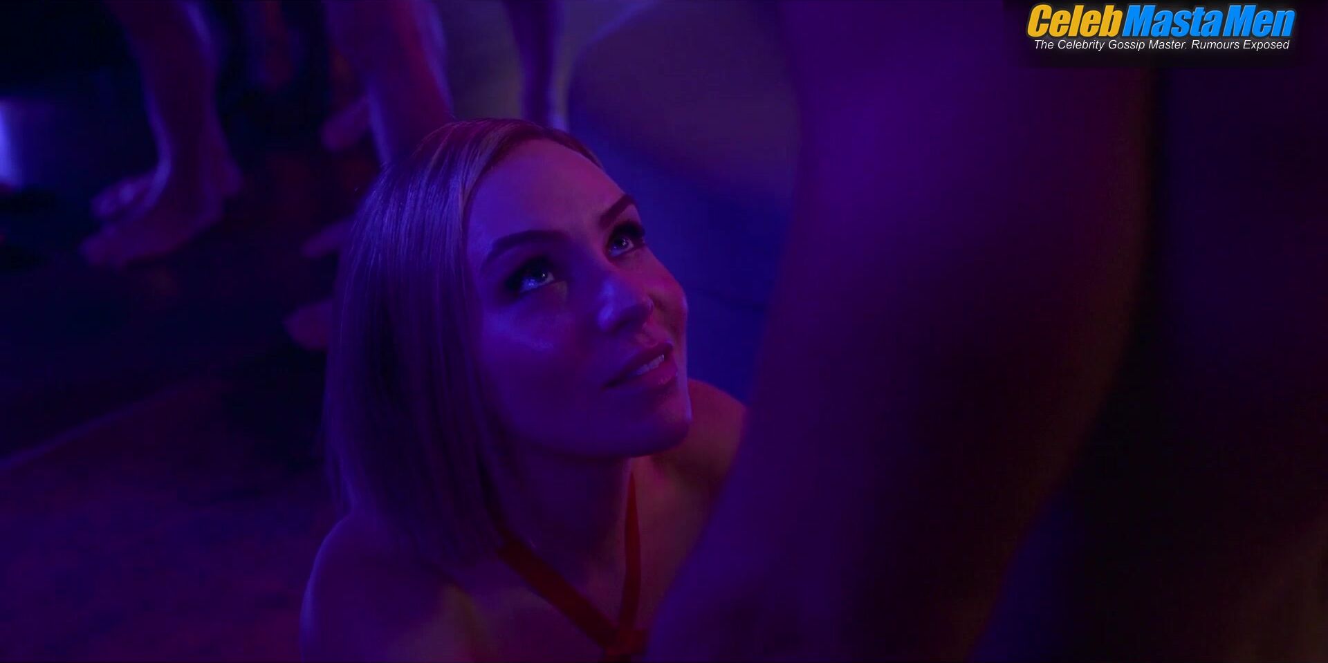 Mike Vogel Booty, Straight Sex Scene In Sex/life - Photo 2 of 5