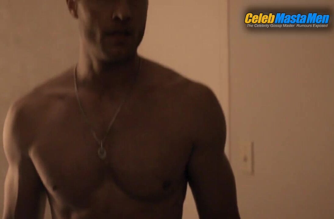 Justin Hartley Straight, Shirtless Scene In This Is Us - Photo 2 of 5 photo 5