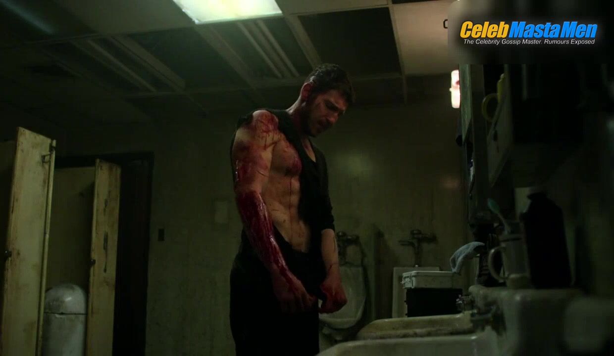 Jon Bernthal Hot Scene From Marvel’s The Punisher - Photo 2 of 5 photo 1